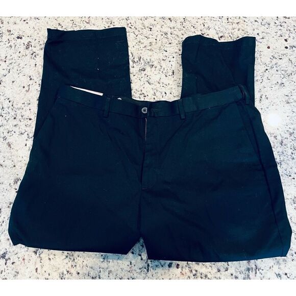 Haggar Men's Work To Weekend No Iron Flat Front Pant - Picture 3 of 5